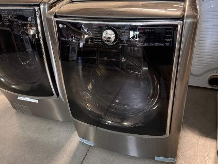 GRAPHITE STEEL LG FRONT LOADING WASHER - WAS12766 WM9000HVA on Sale