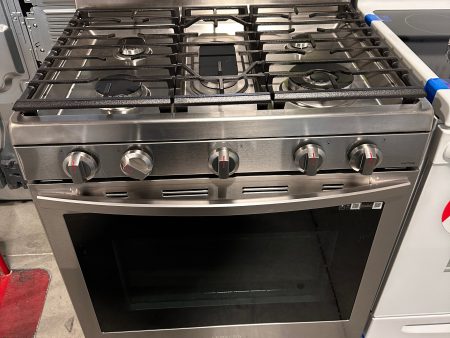 BRAND NEW SAMSUNG GAS CONVECTION+ RANGE - RAG11715 on Sale